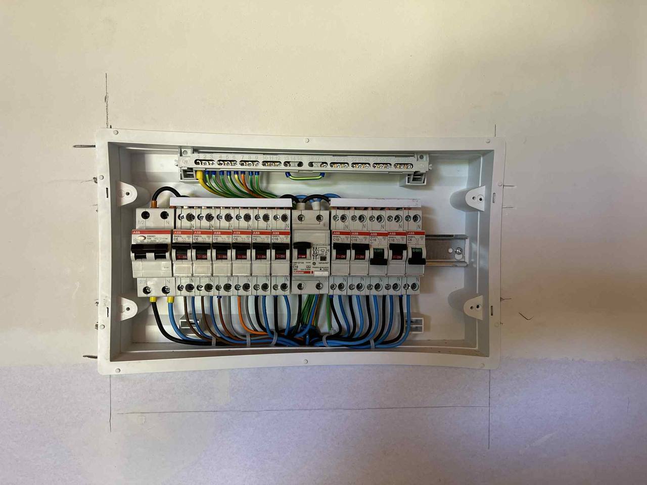 Panouri solare pe teren